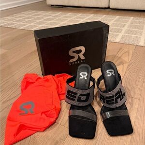 GSUWOO So real Black and Silver Heeled Sandals